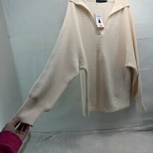 NEW ZESICA Elegant Women's XL V-Neck off shoulder, oversized Sweater in Cream